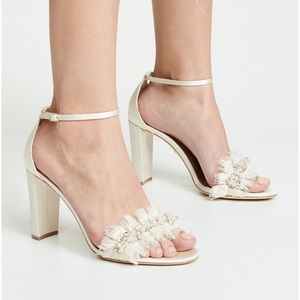 Brand New! Badgley Mischka Ivory Fleur Heels